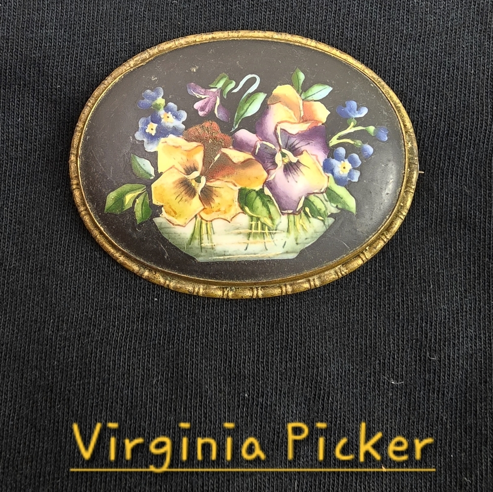 Victorian Late 1800s Large Neck Brooch Flowers